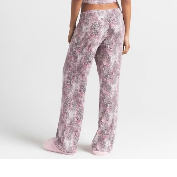 Skims Bloom Sleep Pants. - Picture 2 of 5
